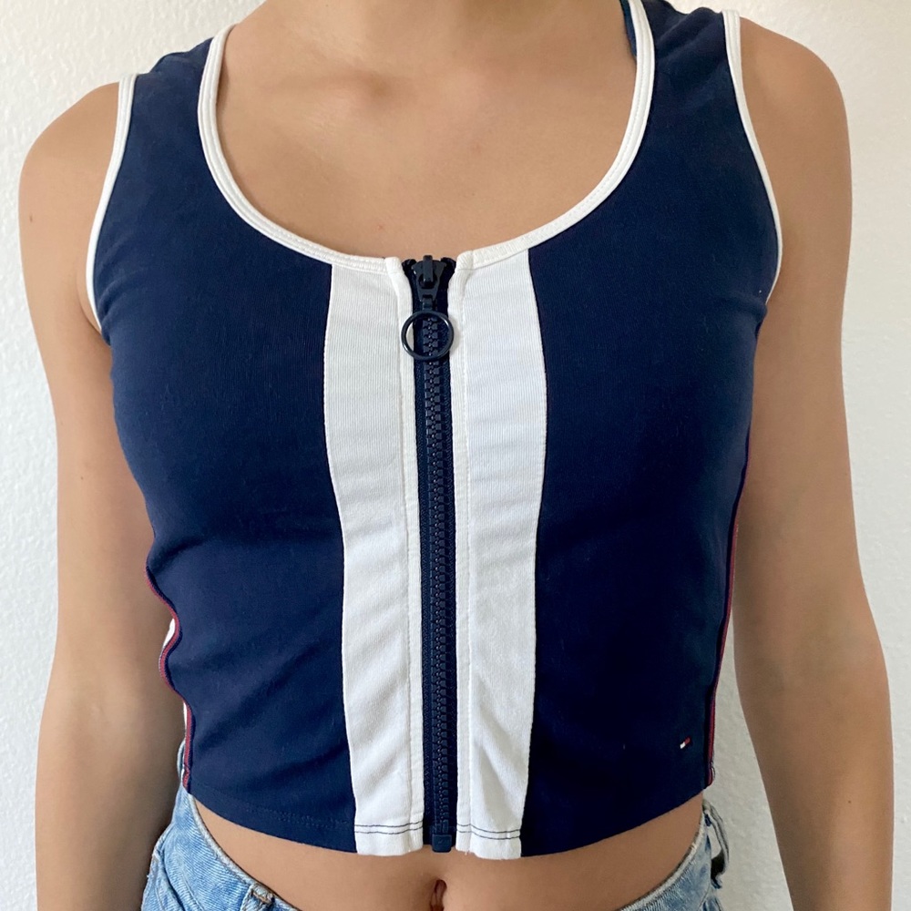 super cute blue tommy hilfiger top !